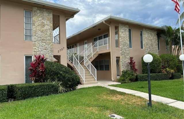 2737 NE 28th St photos photos