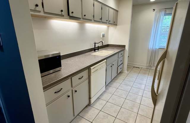 3049 East Stroop Road photos photos
