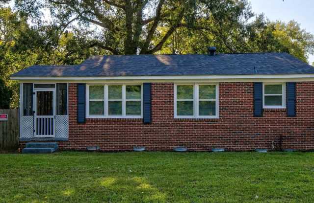 Beautifully renovated ranch bungalow located in the heart of Cayce, SC photos photos