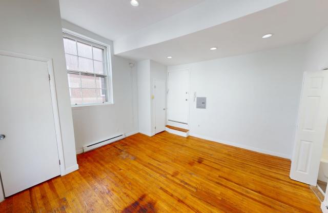 927 Pine Street - 302 Gallery 2