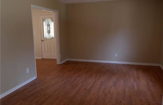 1221 Sommerset Drive Gallery 2