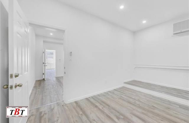 1009 E 35th Street Gallery 4
