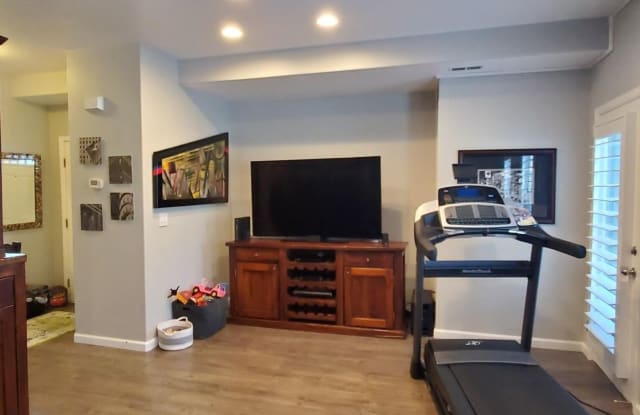 1438 W Stone Meadow Dr Gallery 2