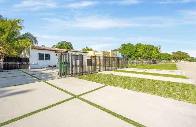 911 Sharar Ave - 911 Sharar Avenue, Opa-locka, FL 33054