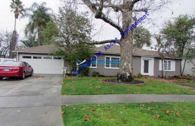 3-Bedroom, 1.5 Bath Single Family for Rent in Riverside, CA | Attached 2-Car Garage & Modern Kitchen Gallery 1