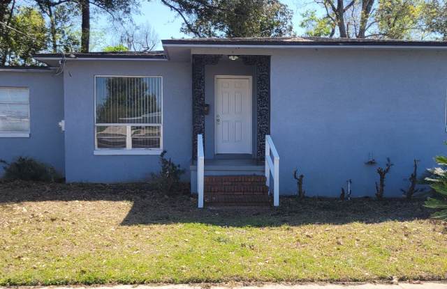 4732 Timuquana Rd - 4732 Timuquana Road, Jacksonville, FL 32210