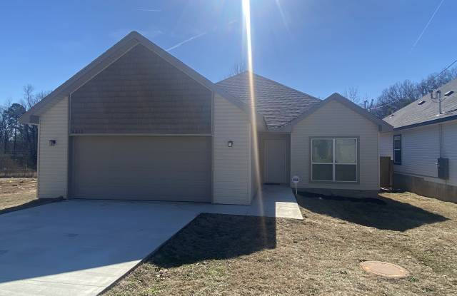 1311 Lee Mac Dr photos photos