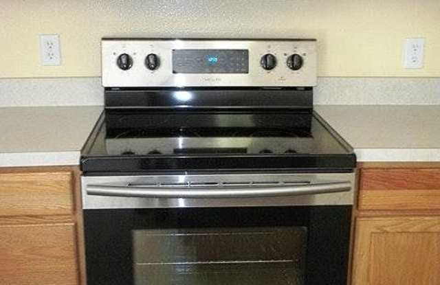 120 King Arthur Ct Gallery 4