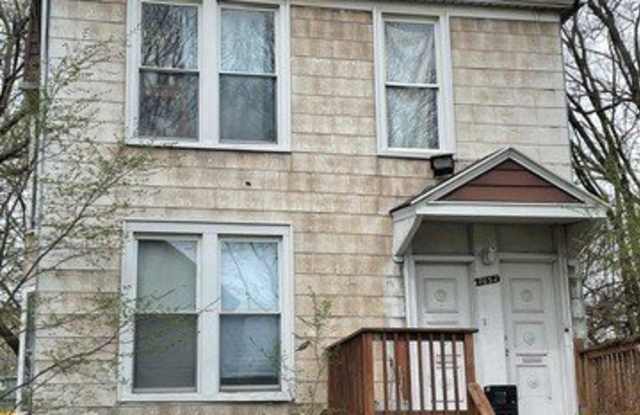 7652 S Dante Avenue - 7652 South Dante Avenue, Chicago, IL 60619 7652 S Dante Avenue - 7652 South Dante Avenue, Chicago, IL 60619