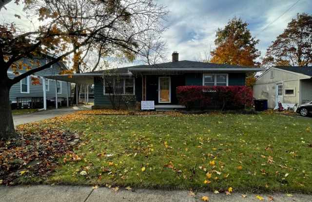 Charming 3-Bedroom Ranch in Ann Arbor | Flexible Move-in Date - 1450 Marlborough Drive, Ann Arbor, MI 48104