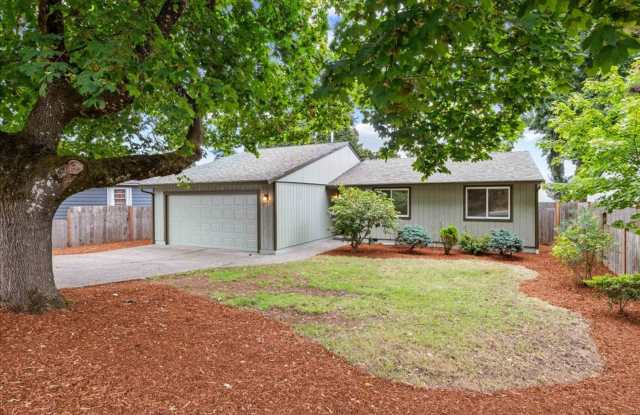 OCTOBER FREE RENT! Updated Single Level 3 Bedroom / 2 Bath Home in Salem ~ Apply Today! Gallery 3