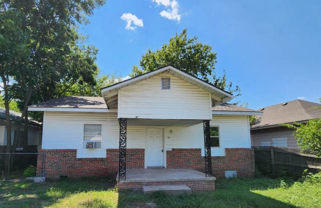 915 N Highland photos photos