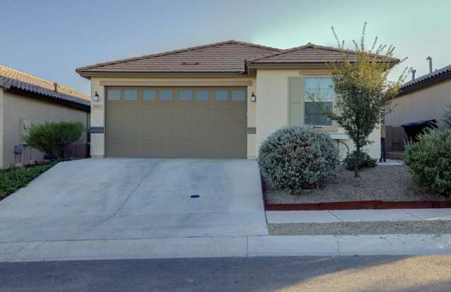 3 Bedroom 2 Bathroom With Office/Flex room Located in RANCHO SAHUARITA! - 1003 West Calle Ronda, Sahuarita, AZ 85629