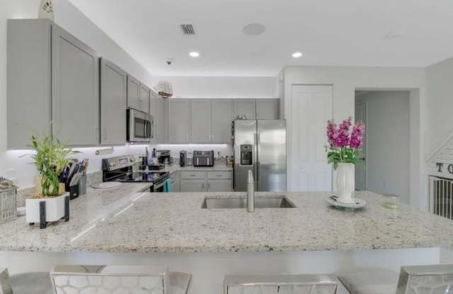 1010 Willow Place, Riviera Beach, FL 33410 photos photos