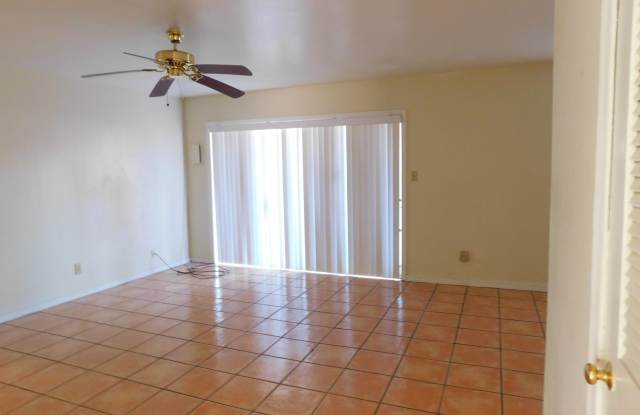 155 E Colonial Court Gallery 3