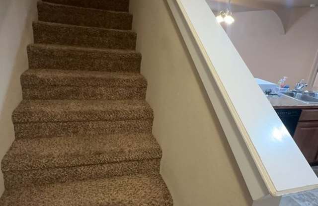 Cozy Apartment Home Minutes from Boise Towne Square Gallery 3