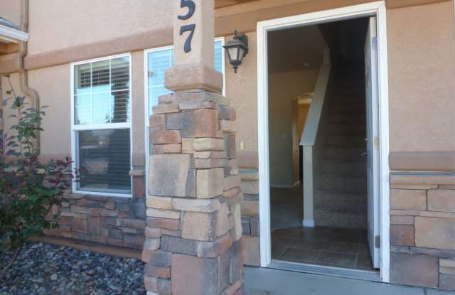 Modern  Spacious 2-Bed, 2.5-Bath Townhome with Granite Kitchen – Prime Location photos photos