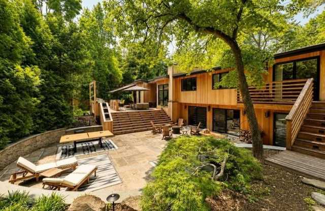 14 Tall Tree Court Gallery 1
