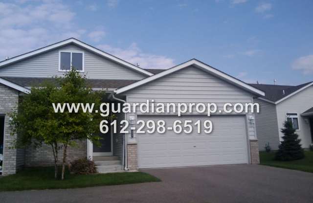 Townhouse Available Now, Vaulted Ceilings, Open Floor Plan, 2 Bath, Attached Garage, New Carpet photos photos