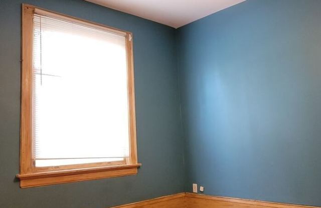 1031 East Land Place Gallery 4