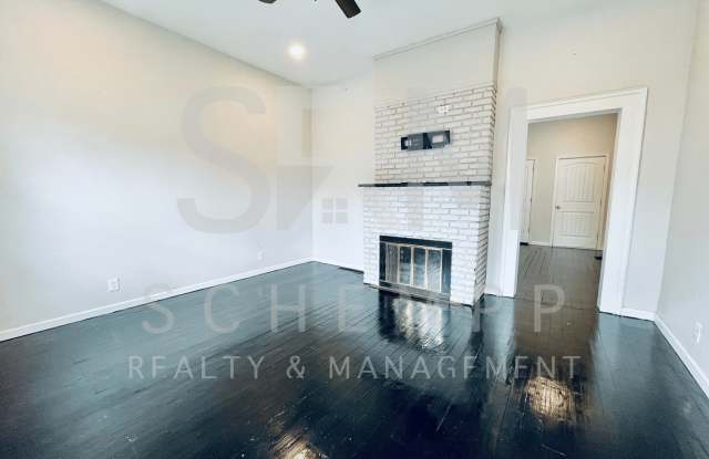 One Bedroom/1.5 Bath  Highlands Home with Bonus Finished Basement **COMING SOON** Gallery 3