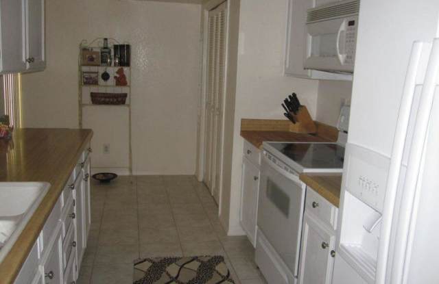 7913 E Coronado Road Gallery 3