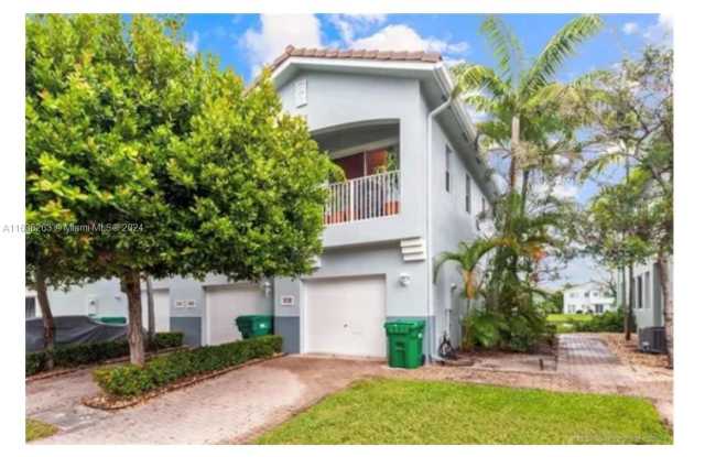 3138 Laurel Ridge Cir - 3138 Laurel Ridge Circle, Riviera Beach, FL 33404