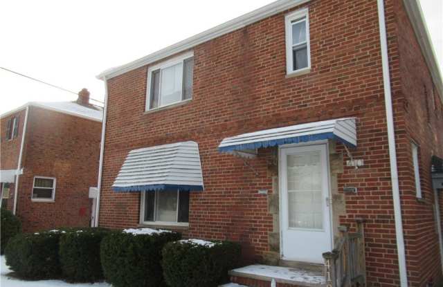 410 E 222nd Street photos photos