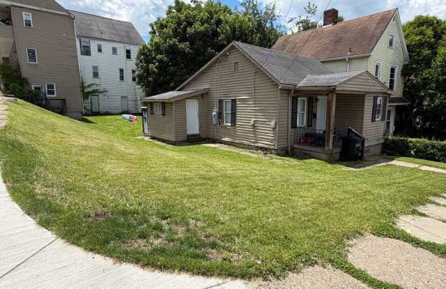 Charming 2-Bedroom Home in Washington, PA photos photos