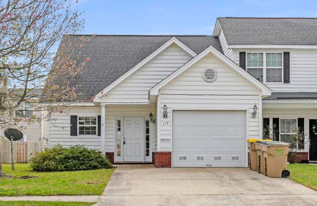 3 Bedroom 2.5 Bathroom Townhome in Cypress Point - Richmond Hill photos photos