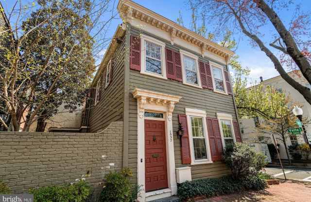 1537 33RD STREET NW photos photos