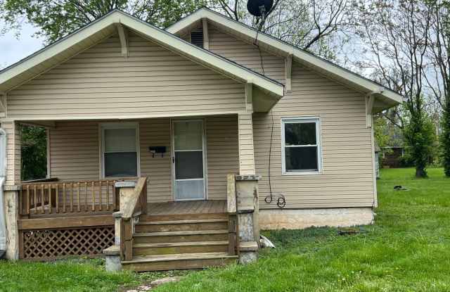 Updated 2 bed/1 bath, 780 sqft home! 1522 W High St in Springfield MO. photos photos