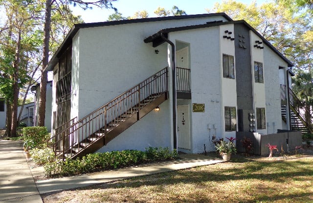 208 Riverbend Drive - 208 Riverbend Drive, Altamonte Springs, FL 32714
