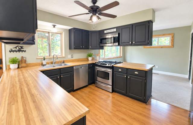 Secluded Home in Divide Gallery 4