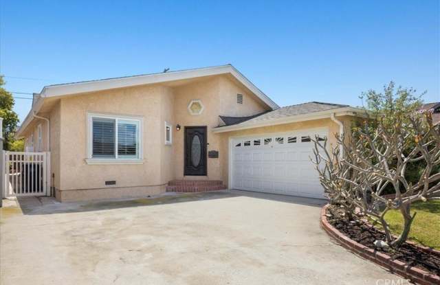 5442 W134th St photos photos
