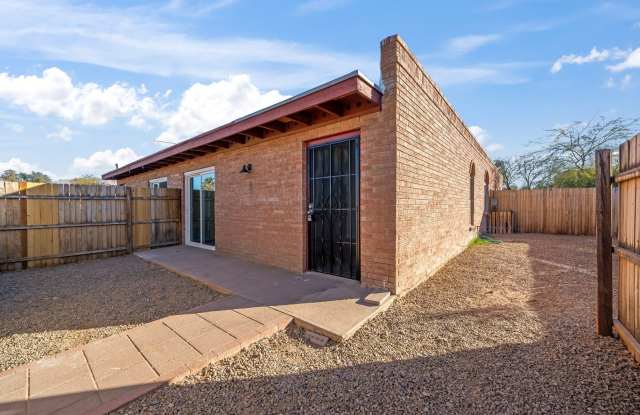 3032 N Edith photos photos