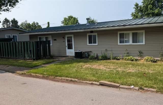 668 New Texas Road - 668 New Texas Road, Plum, PA 15239
