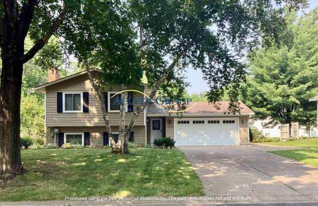 3BR, 2BA Split Level Home photos photos