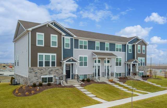25631 W Wakefield Drive Gallery 2