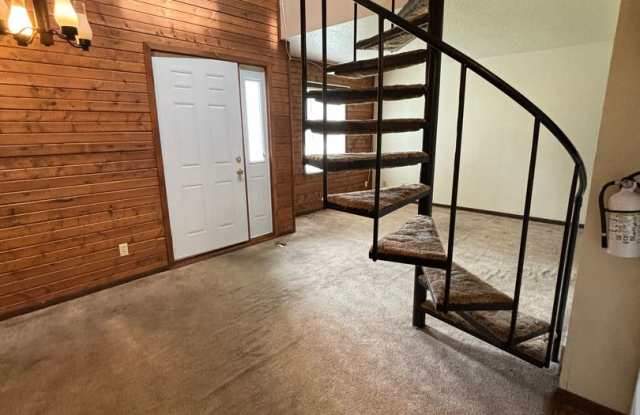!!!! RENT SPECIAL- HALF OFF FIRST MONTH OF RENT!!!! Charming 2-bedroom, 1-bathroom duplex in Cedar Falls photos photos
