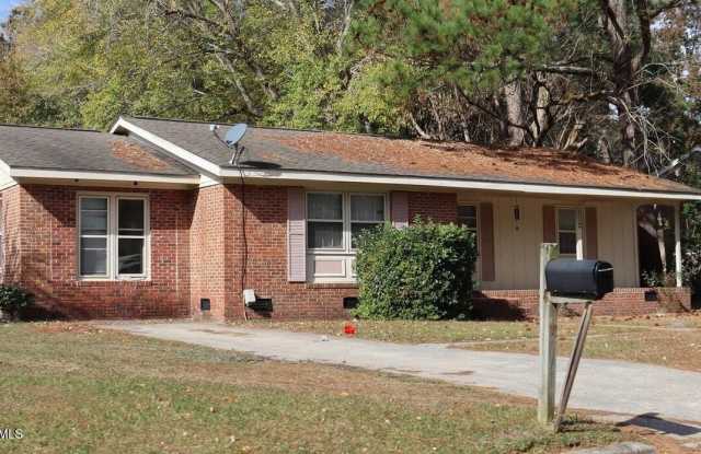 112 Candlewood Drive Gallery 1