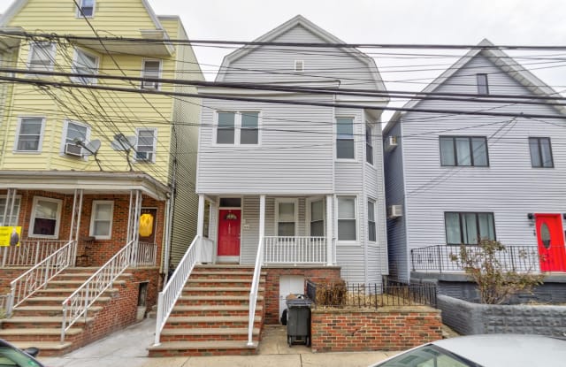 121 WEST 19TH ST - 121 West 19th Street, Bayonne, NJ 07002