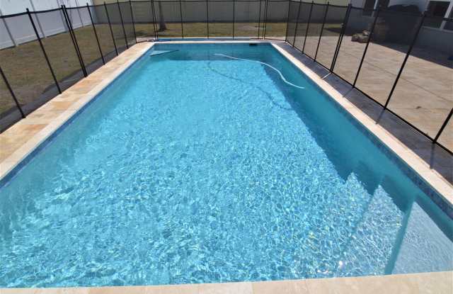 POOL 4/2 photos photos POOL 4/2 photos photos