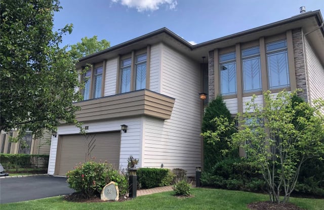 36 Kettlepond Rd - 36 Kettlepond Road, Jericho, NY 11753