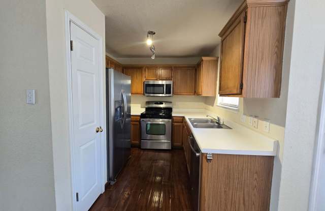 South Austin Living with Room to Spread Out Gallery 4