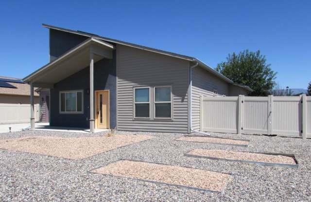 388 Blue River Drive - 3 Bed 2 Bath photos photos