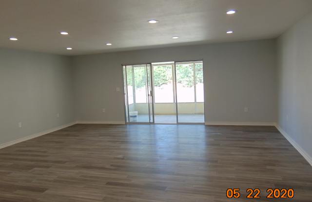 28061 Salem Ct Gallery 4