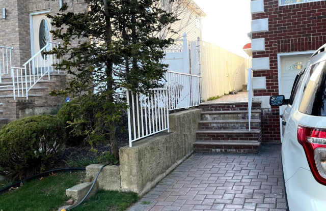 42 Van Brunt Street Gallery 2