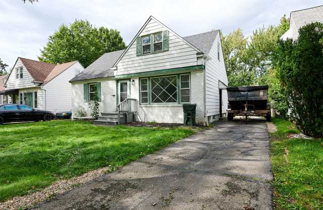 Charming Updated 3 Bedroom Cape Cod Home South Euclid Gallery 4