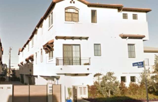 5936 W. Luna Park Gallery 2